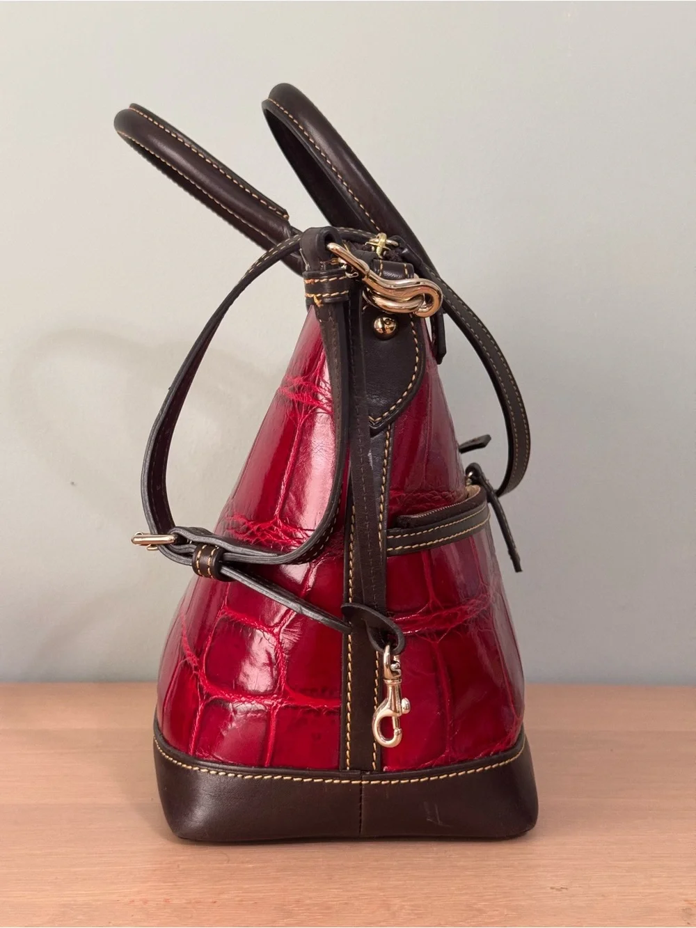 Vintage Dooney & Bourke Dillen Double Pocket Croc-Embossed Satchel Bag - Picture 4 of 9